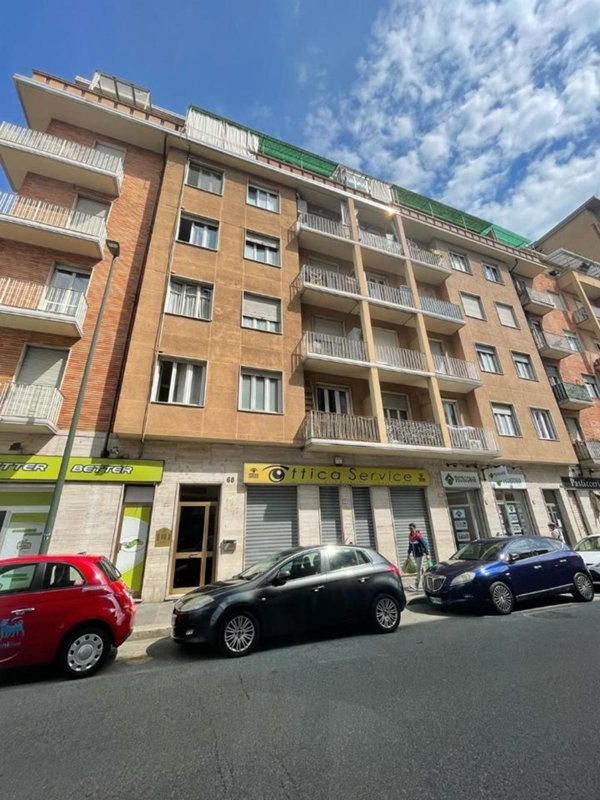 appartamento in vendita a Torino in zona Parella