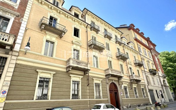 appartamento in vendita a Torino in zona Centro Storico