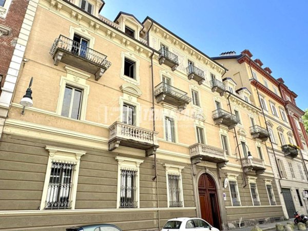 appartamento in vendita a Torino in zona Centro Storico