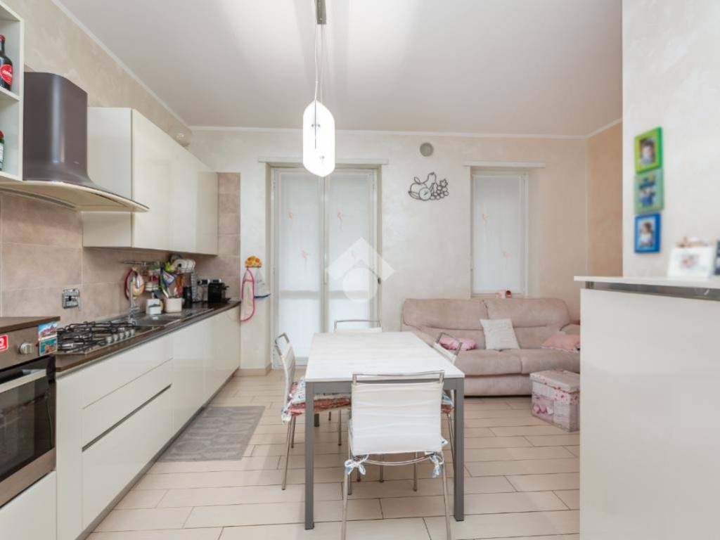 appartamento in vendita a Torino in zona Santa Rita