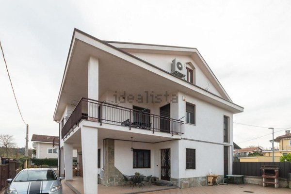 casa indipendente in vendita a Torino