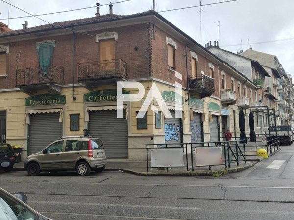 negozio in vendita a Torino in zona Borgo San Paolo
