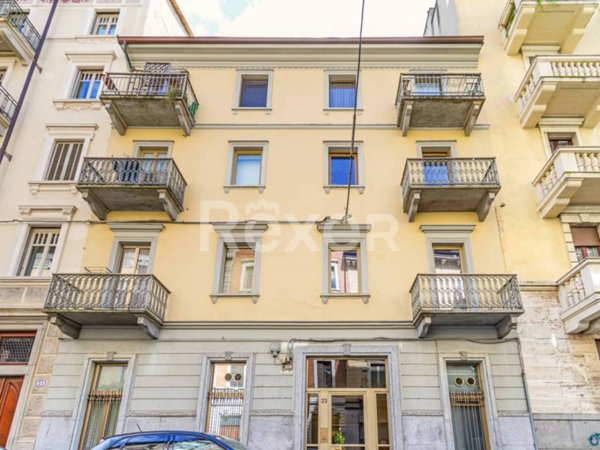 appartamento in vendita a Torino in zona Cit Turin