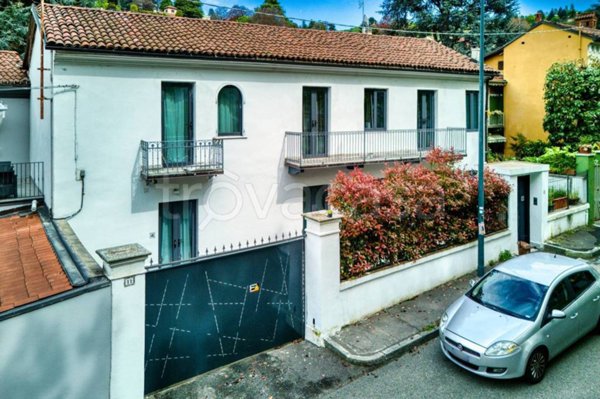 casa indipendente in vendita a Torino in zona Centro Storico