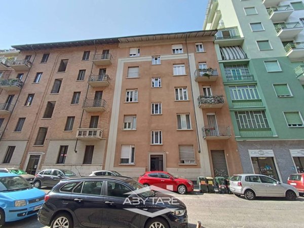 appartamento in vendita a Torino in zona Lingotto