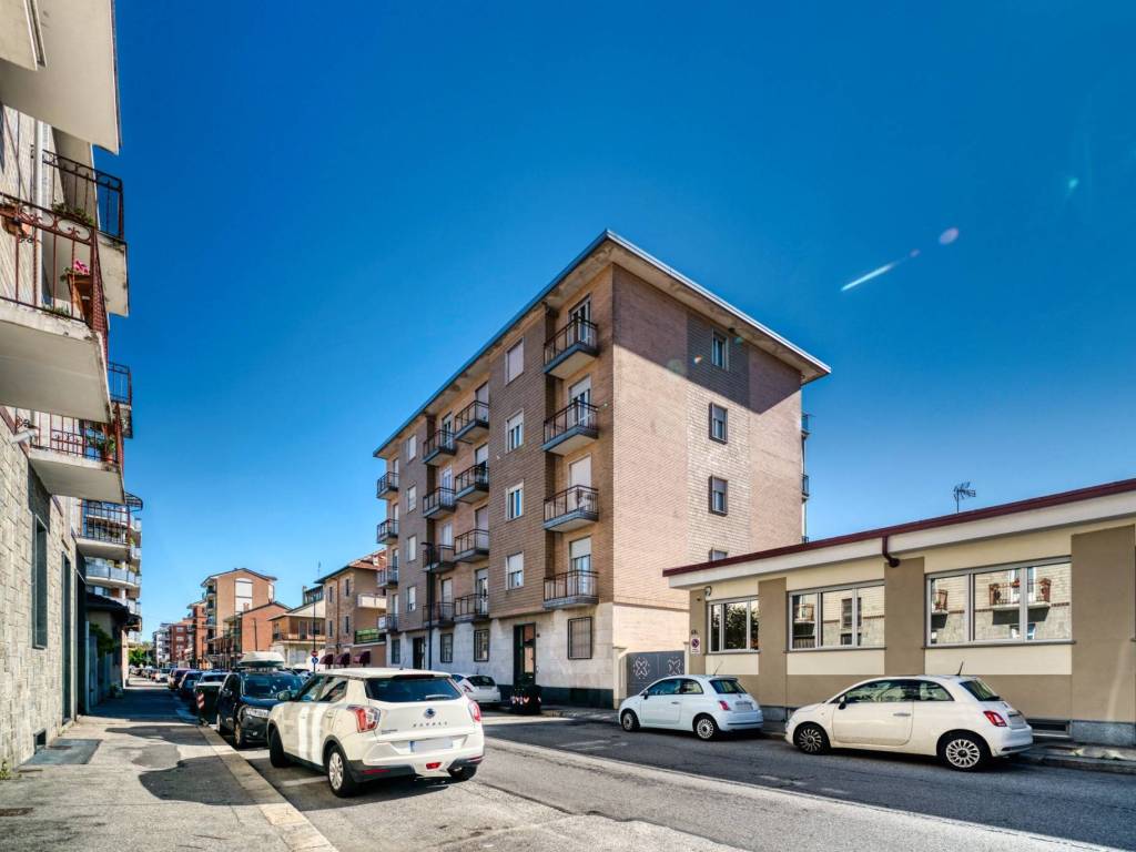 appartamento in vendita a Torino in zona Parella