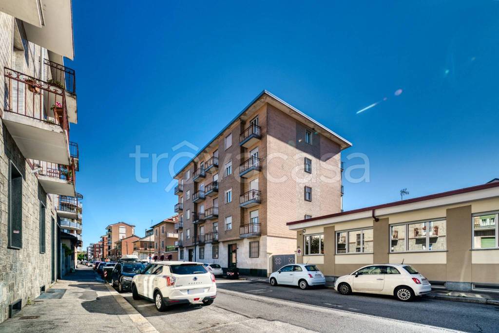 appartamento in vendita a Torino in zona Parella