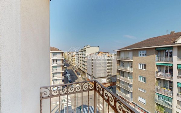 appartamento in vendita a Torino in zona Santa Rita