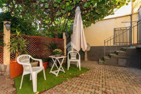 casa indipendente in vendita a Torino in zona Borgo San Paolo