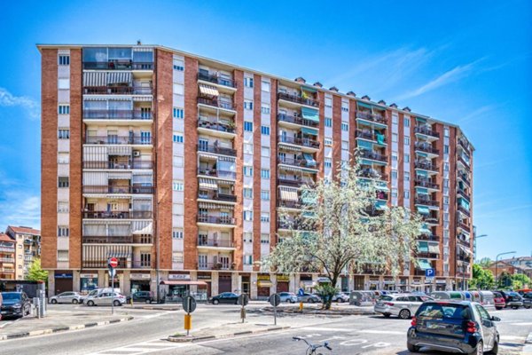 appartamento in vendita a Torino in zona Borgata Vittoria