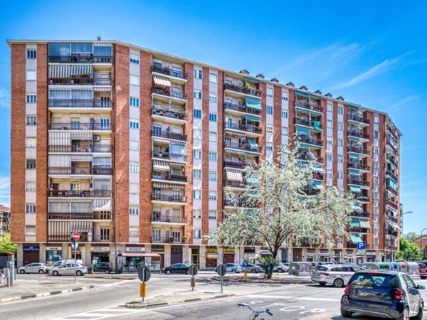 appartamento in vendita a Torino in zona Borgata Vittoria
