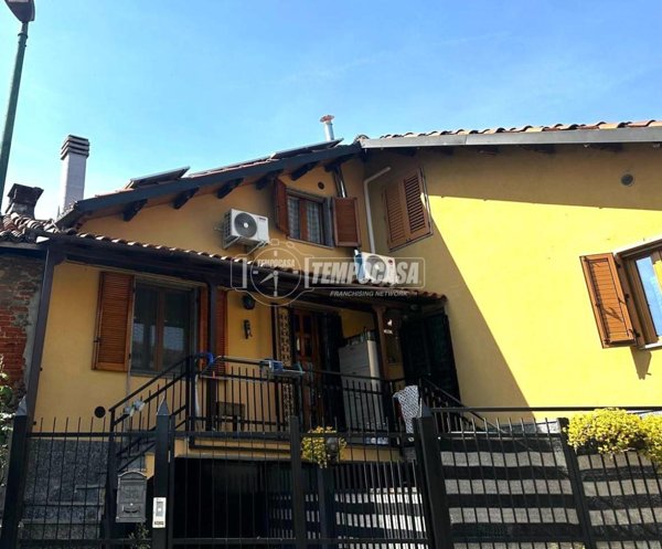 casa indipendente in vendita a Torino in zona Rebaudengo