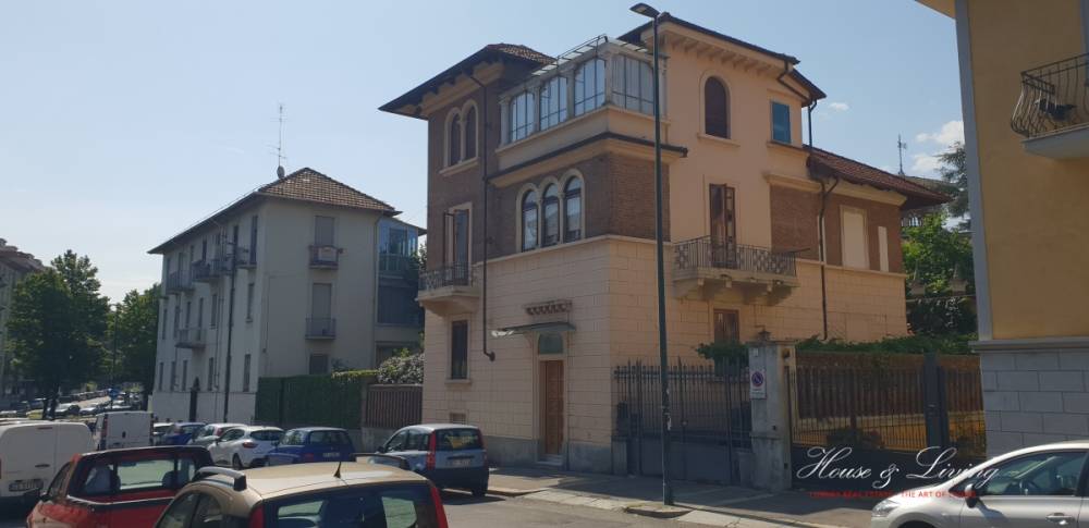 casa indipendente in vendita a Torino