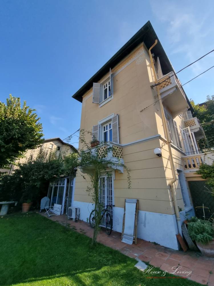 casa indipendente in vendita a Torino in zona Precollina