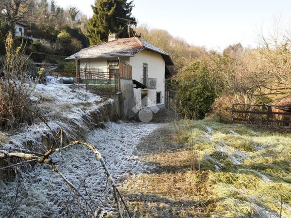 casa indipendente in vendita a Torino in zona Rosa