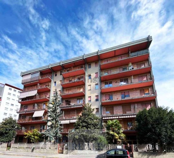 appartamento in vendita a Torino in zona Mirafiori Nord