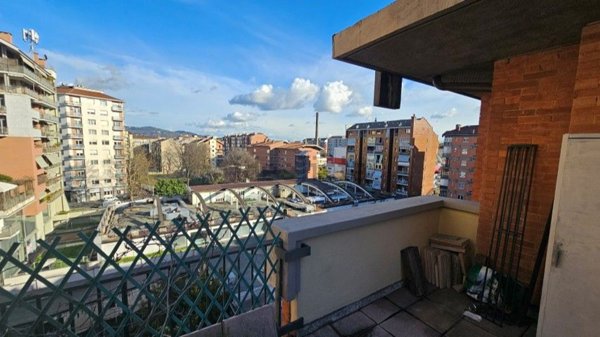 appartamento in vendita a Torino in zona Santa Rita