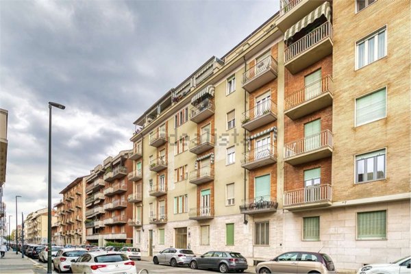 appartamento in vendita a Torino in zona Parella