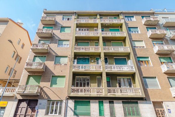 appartamento in vendita a Torino in zona Aurora