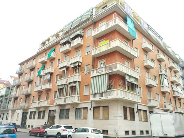 appartamento in vendita a Torino in zona Borgata Vittoria