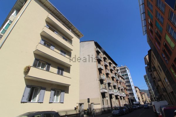 appartamento in vendita a Torino in zona Lingotto