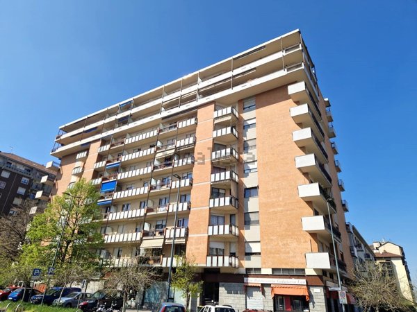 appartamento in vendita a Torino in zona Borgata Vittoria
