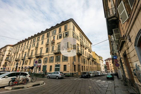 appartamento in vendita a Torino in zona Aurora