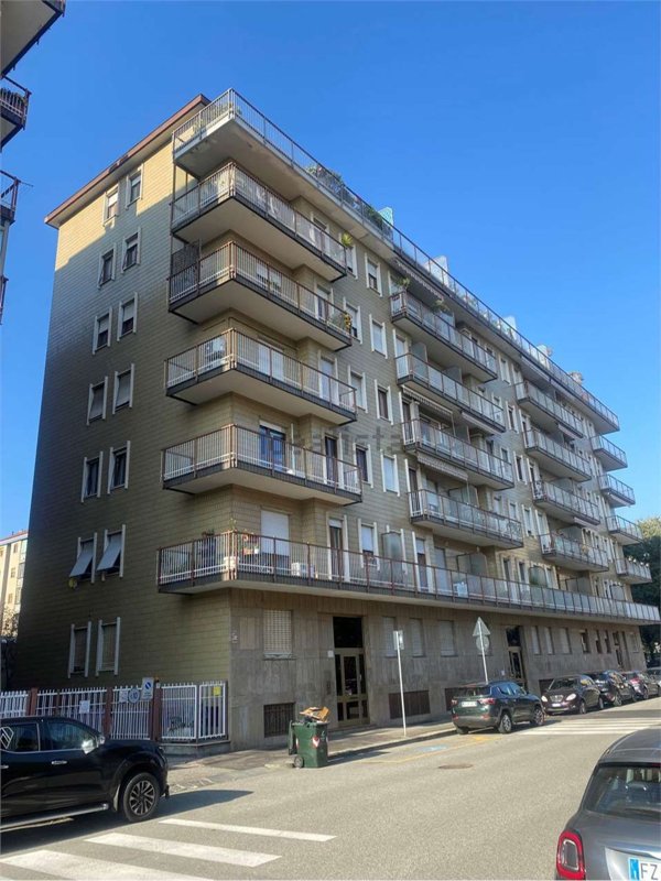 appartamento in vendita a Torino in zona Lingotto