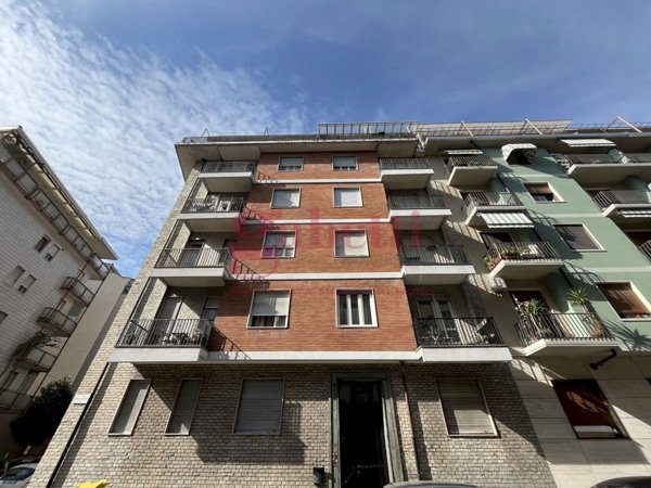 appartamento in vendita a Torino in zona Santa Rita