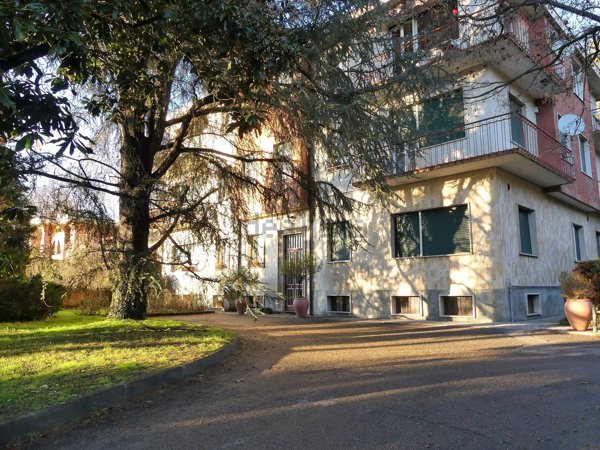 appartamento in vendita a Torino in zona Rosa