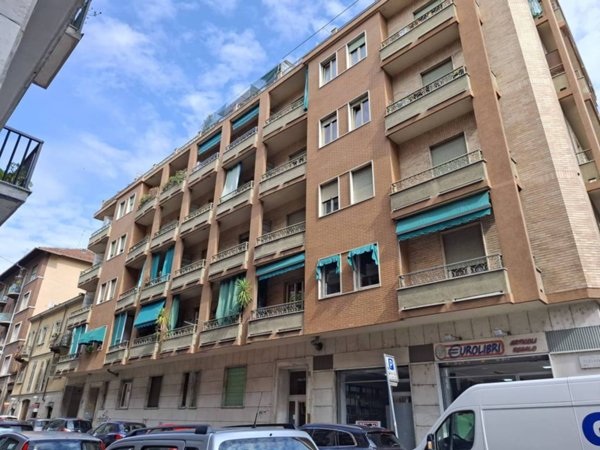 appartamento in vendita a Torino in zona San Salvario