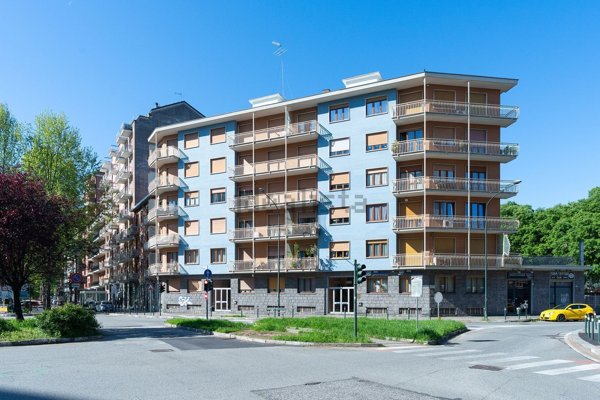 appartamento in vendita a Torino in zona Mirafiori Nord