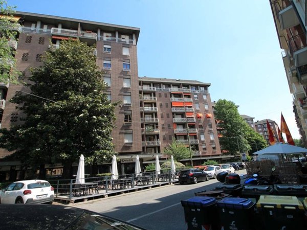appartamento in vendita a Torino in zona Cenisia