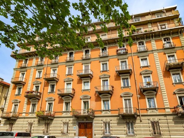 appartamento in vendita a Torino in zona Aurora