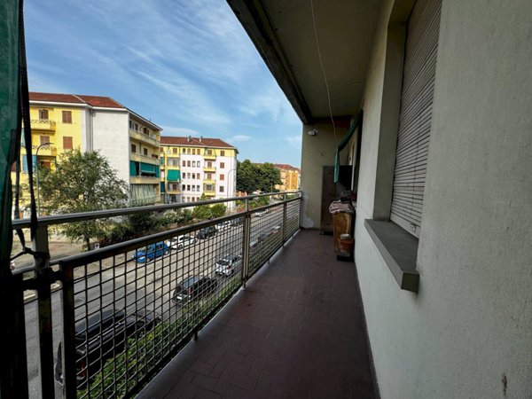 appartamento in vendita a Torino in zona Mirafiori Nord