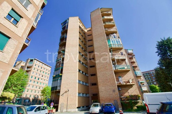 appartamento in vendita a Torino in zona Mirafiori Nord