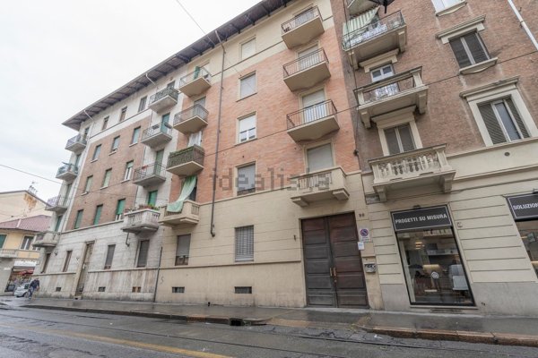 appartamento in vendita a Torino in zona Borgata Vittoria