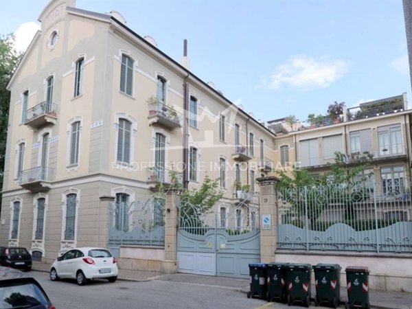appartamento in vendita a Torino in zona San Salvario