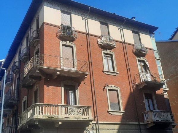 appartamento in vendita a Torino in zona Borgata Vittoria