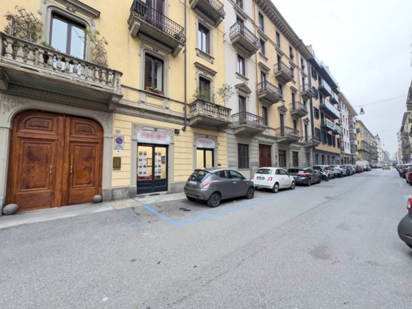 negozio in vendita a Torino in zona Crocetta