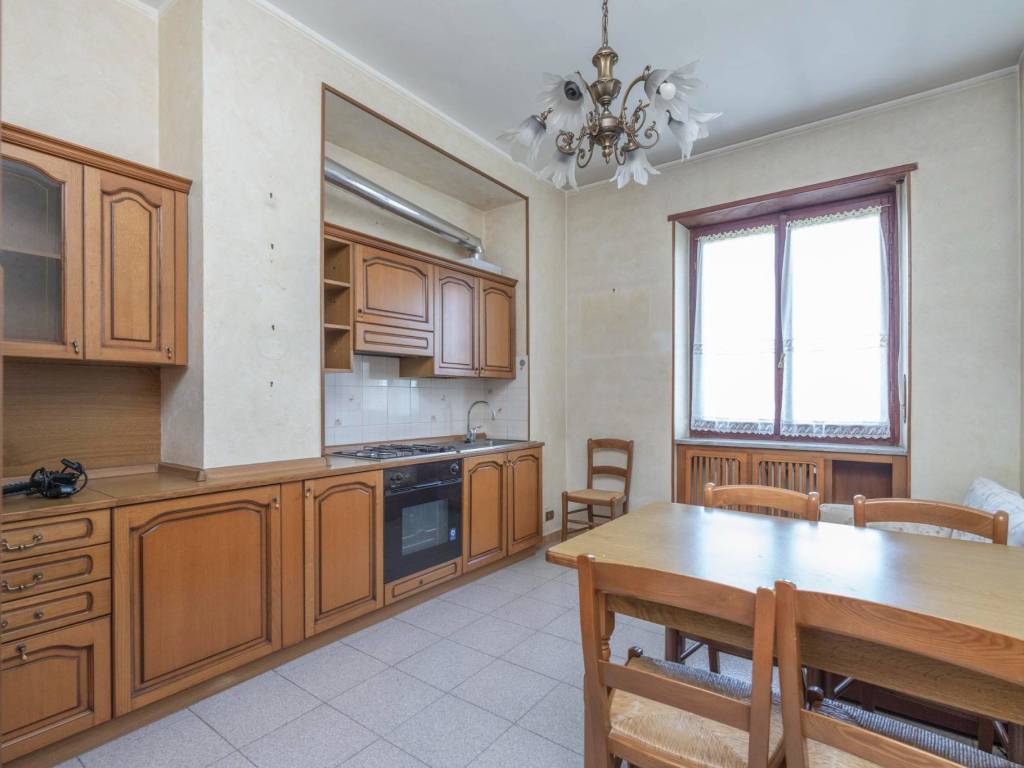appartamento in vendita a Torino in zona Aurora