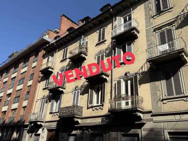 appartamento in vendita a Torino in zona San Salvario