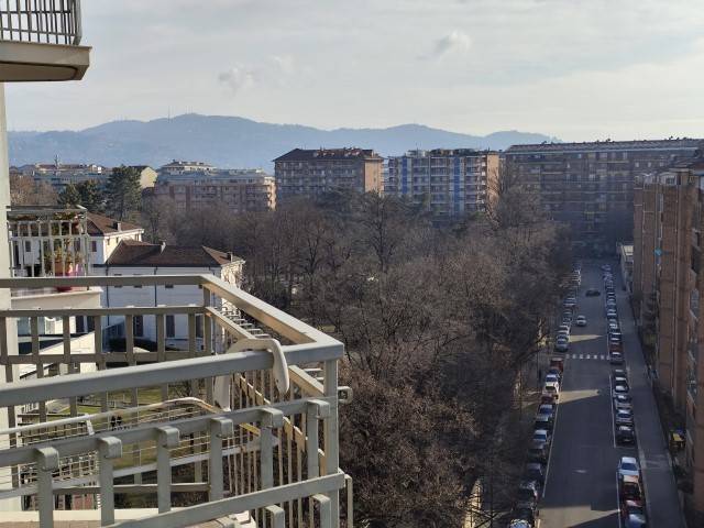 appartamento in vendita a Torino in zona Santa Rita