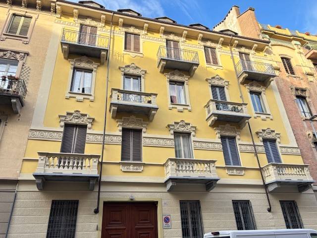 appartamento in vendita a Torino in zona San Salvario