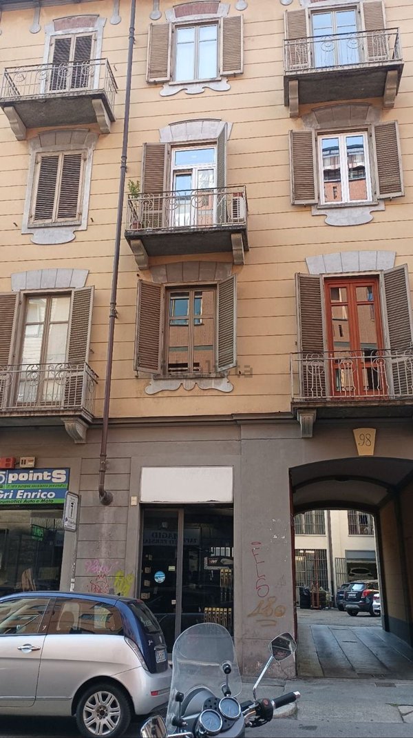 appartamento in vendita a Torino in zona San Salvario
