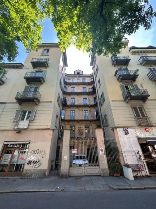 appartamento in vendita a Torino in zona Crocetta