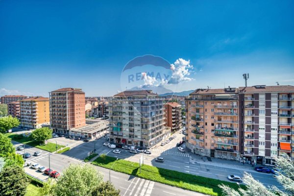 appartamento in vendita a Torino in zona Mirafiori Nord