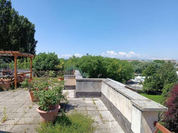 appartamento in vendita a Torino in zona Gran Madre