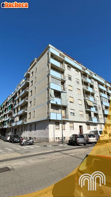 locale commerciale in vendita a Torino in zona Santa Rita