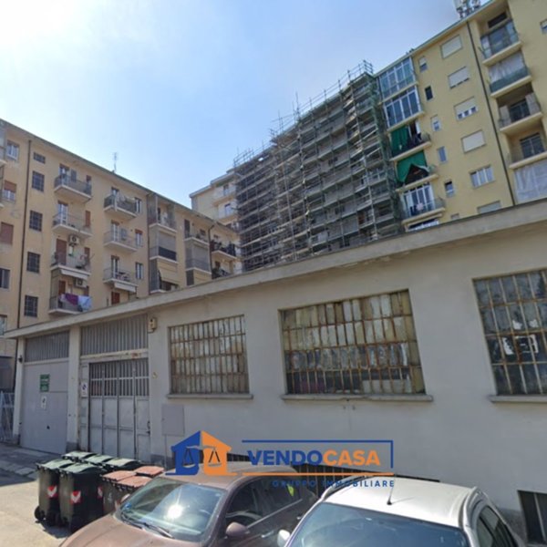 locale di sgombero in vendita a Torino in zona Lingotto